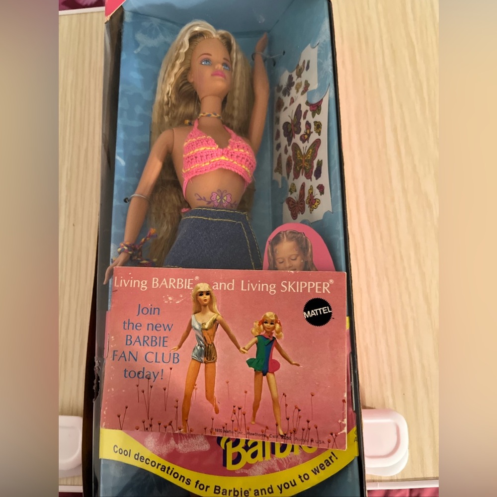 Barbie Butterfly Art With Tattoos NRFB 20359 Mattel 1998 & 1970 Fashion Catalog!